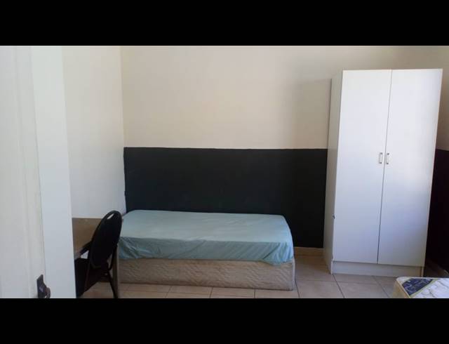10 BEDROOM FREESTANDING FOR SALE IN HURST HILL